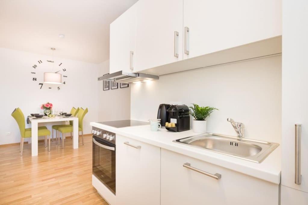 Premium City Apartment With Balcony! Free Garage Parking Included! Viena Exterior foto
